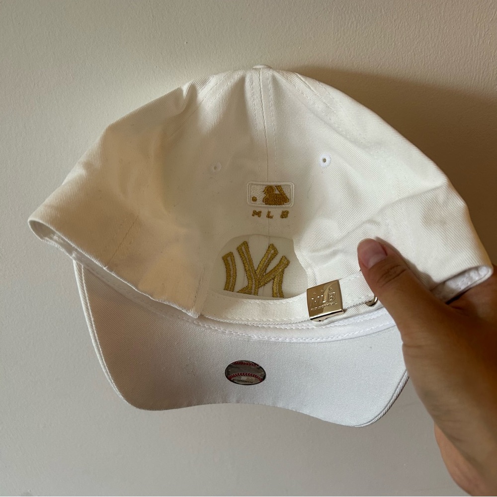 Custom Yankees Cap - Picture 4 of 6